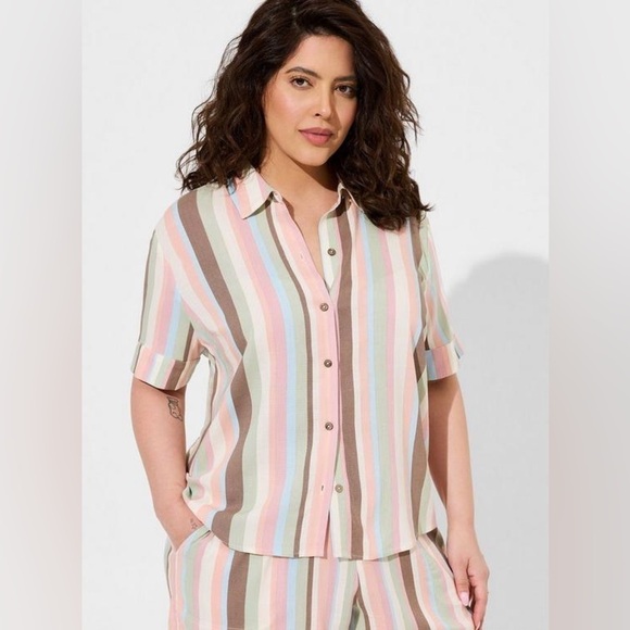 TORRID Slub Button Up Striped Short Sleeve Beach Shirt - Picture 1 of 11